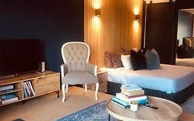 Studio Blue In Mouille Point